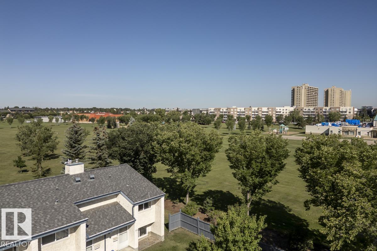 Photo 7 of 62 6220 172 St Nw, Edmonton AB