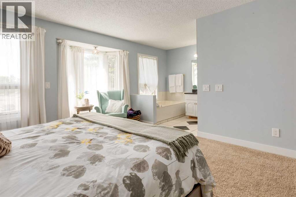 Single Family House for Sale in  Millrise Drive SW Millrise Calgary 