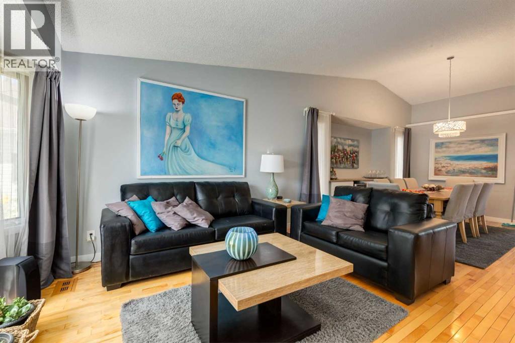 Single Family House for Sale in  Millrise Drive SW Millrise Calgary 
