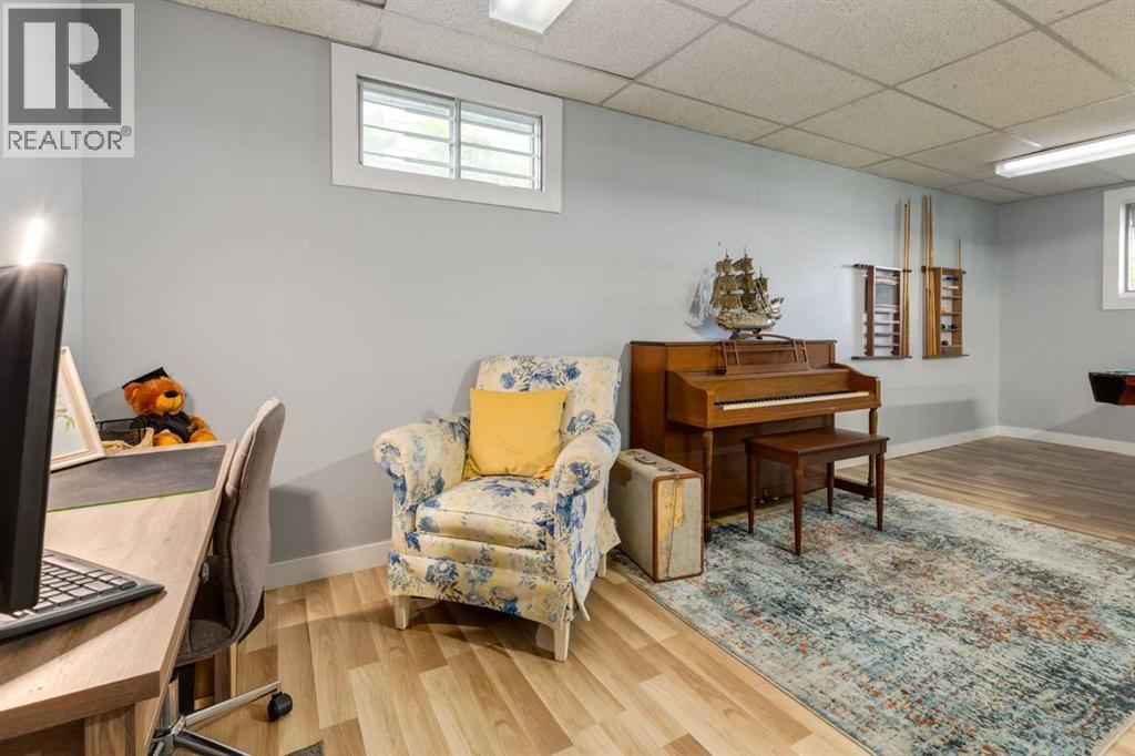 Single Family House for Sale in  Millrise Drive SW Millrise Calgary 