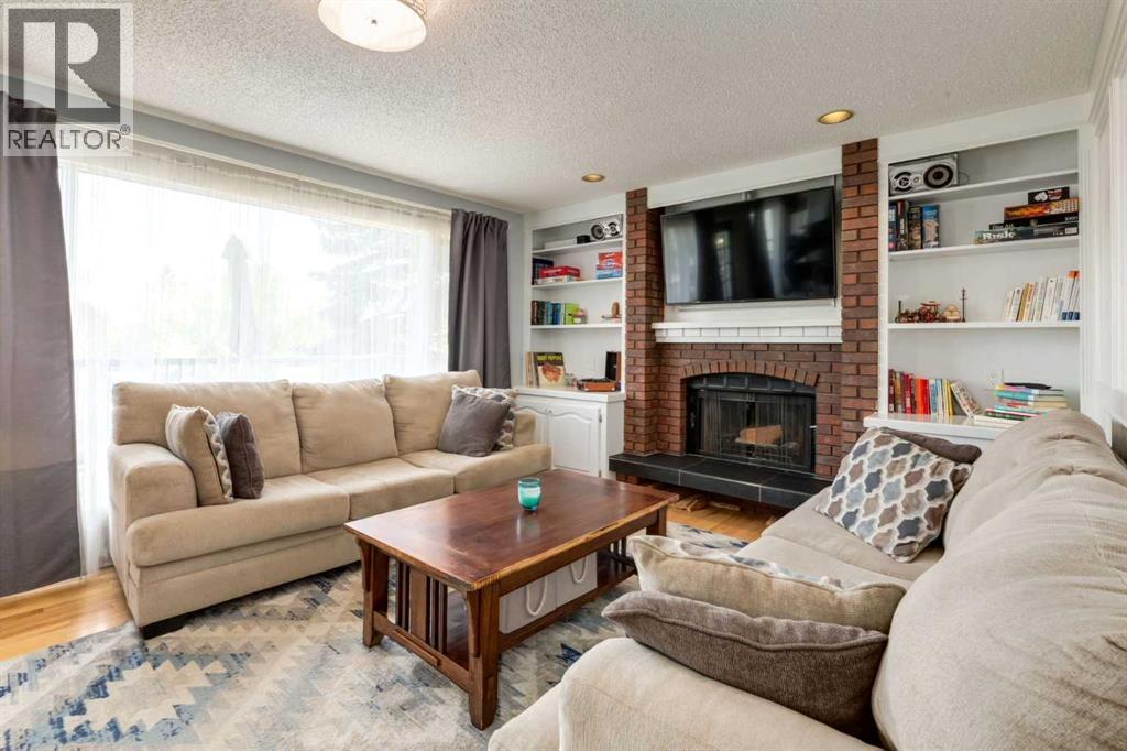 Single Family House for Sale in  Millrise Drive SW Millrise Calgary 