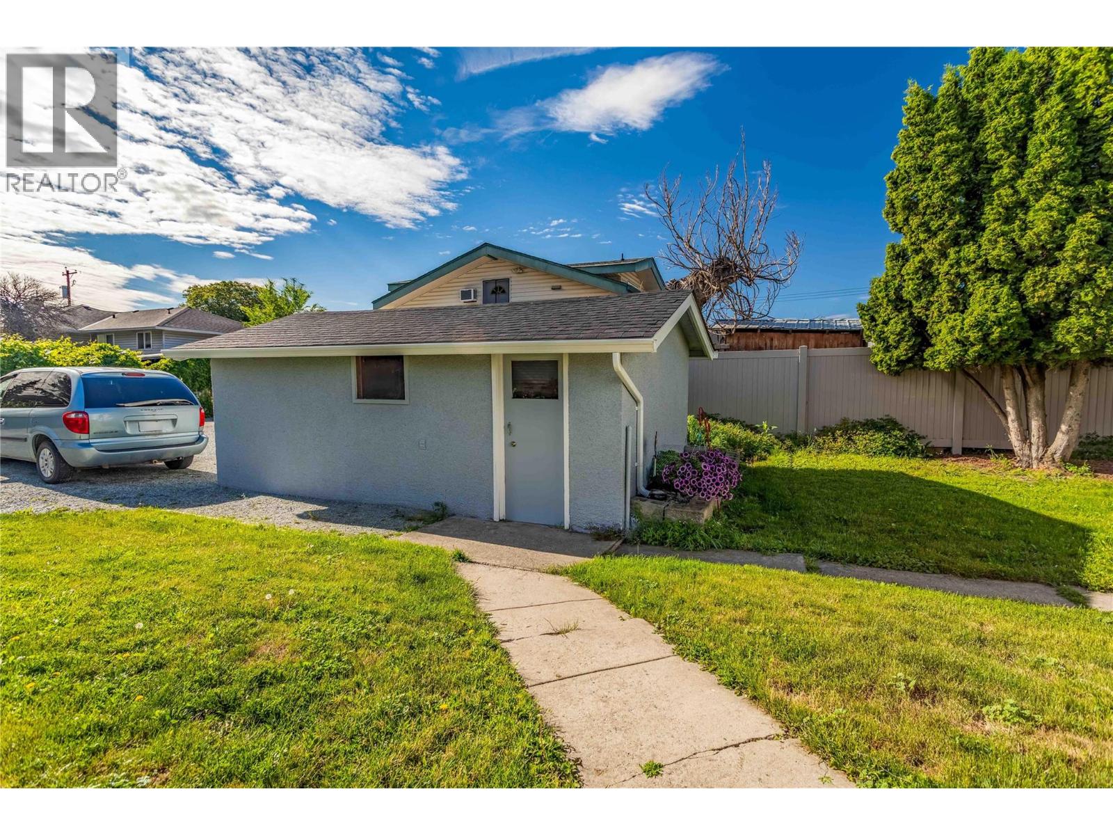  885 Walrod Street, Kelowna