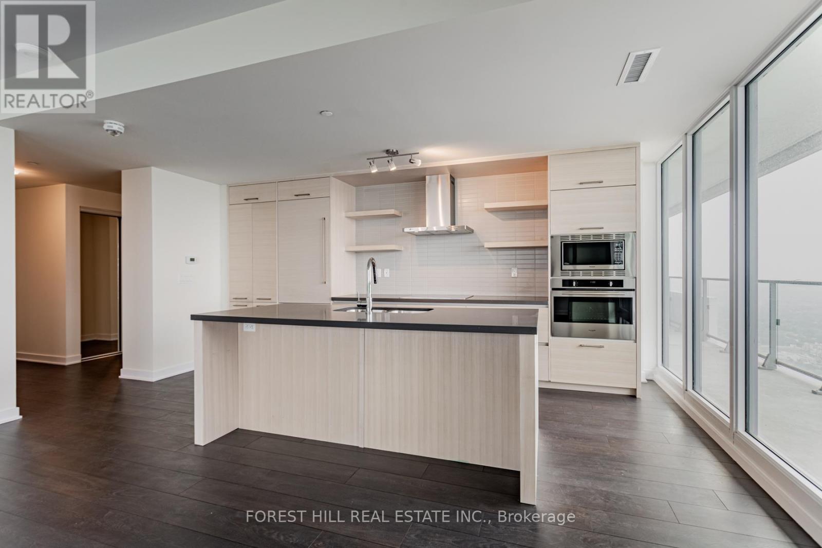 Photo 10 of 5701 2221 Yonge Street, Toronto ON