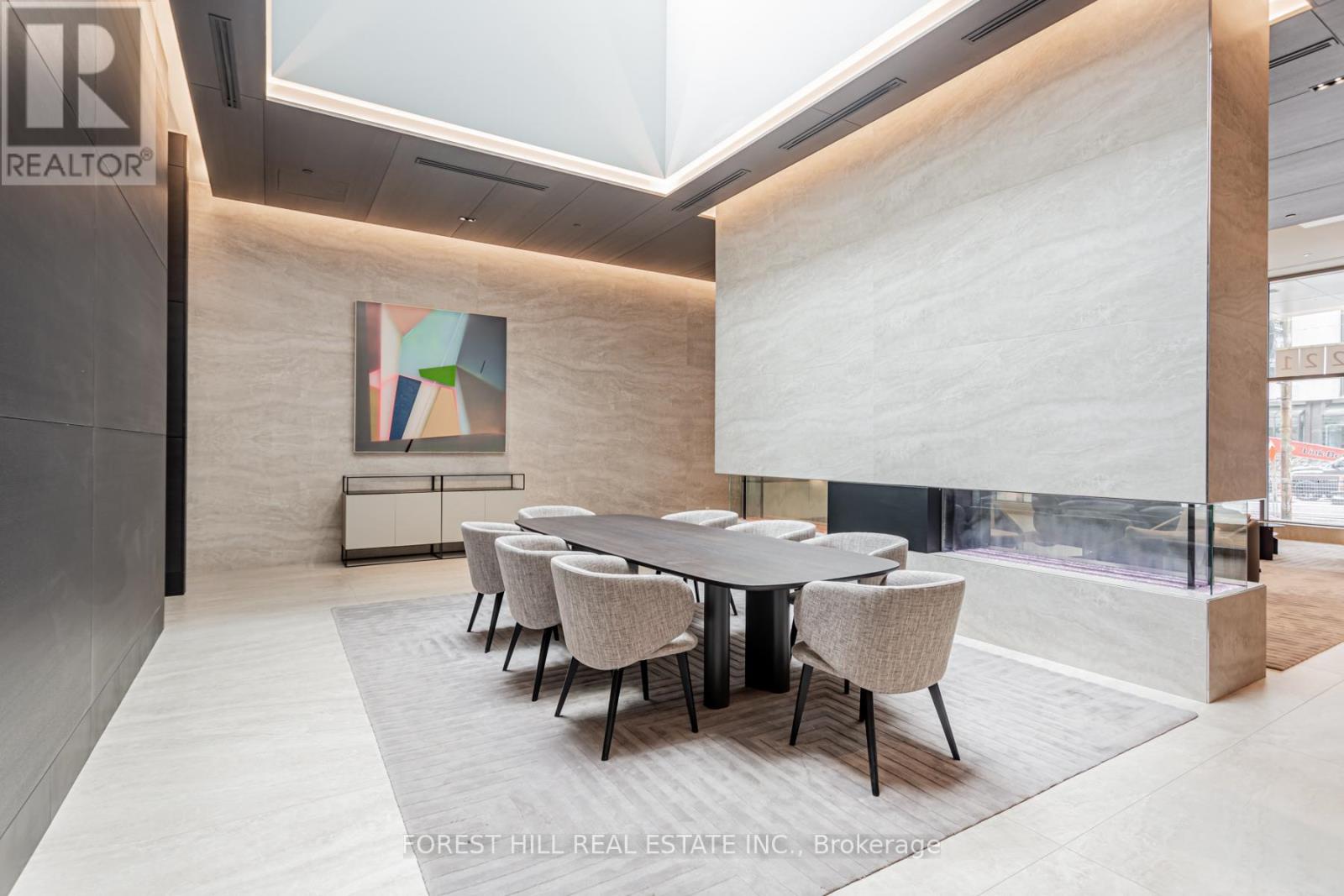 Photo 2 of 5701 2221 Yonge Street, Toronto ON
