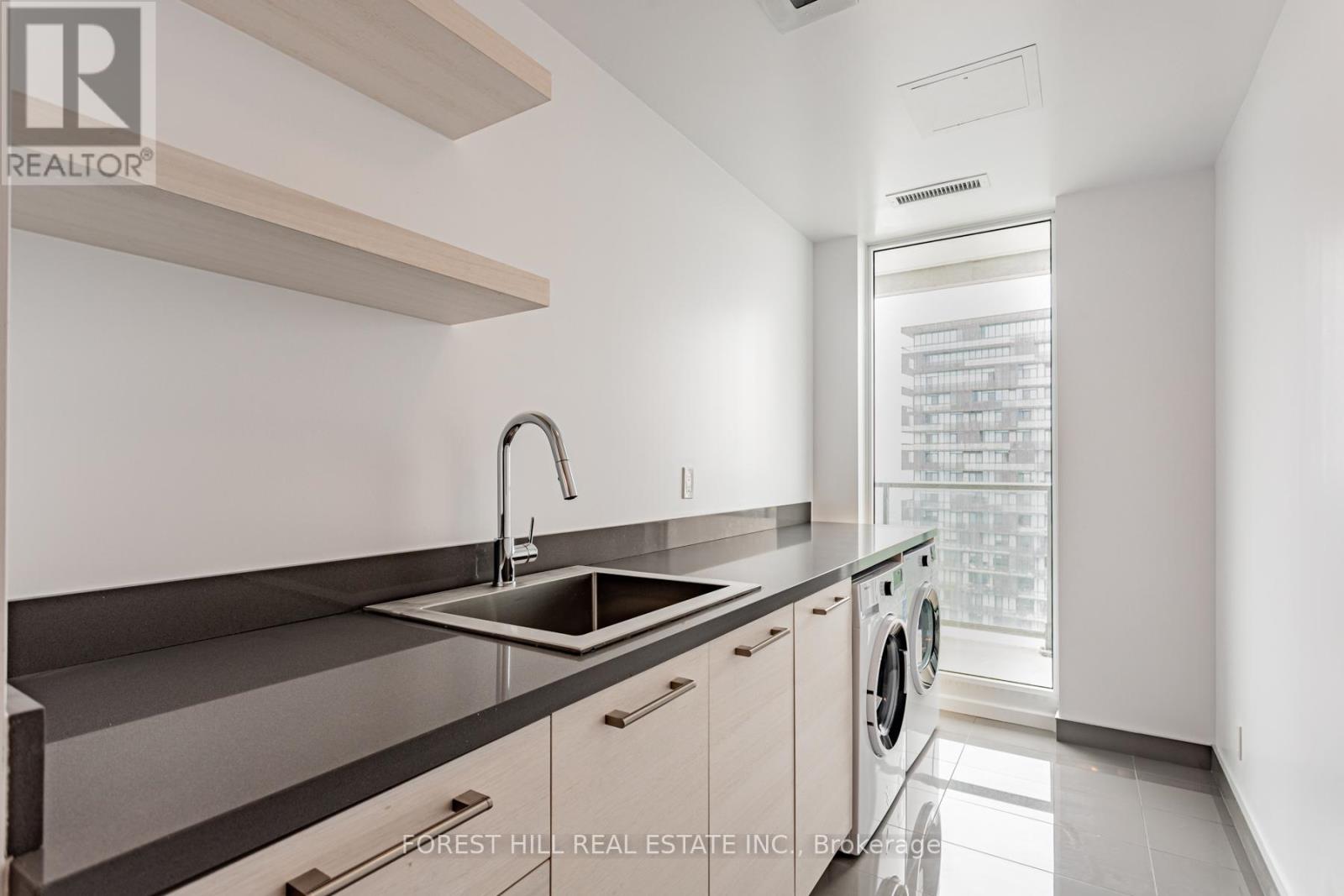 Photo 20 of 5701 2221 Yonge Street, Toronto ON