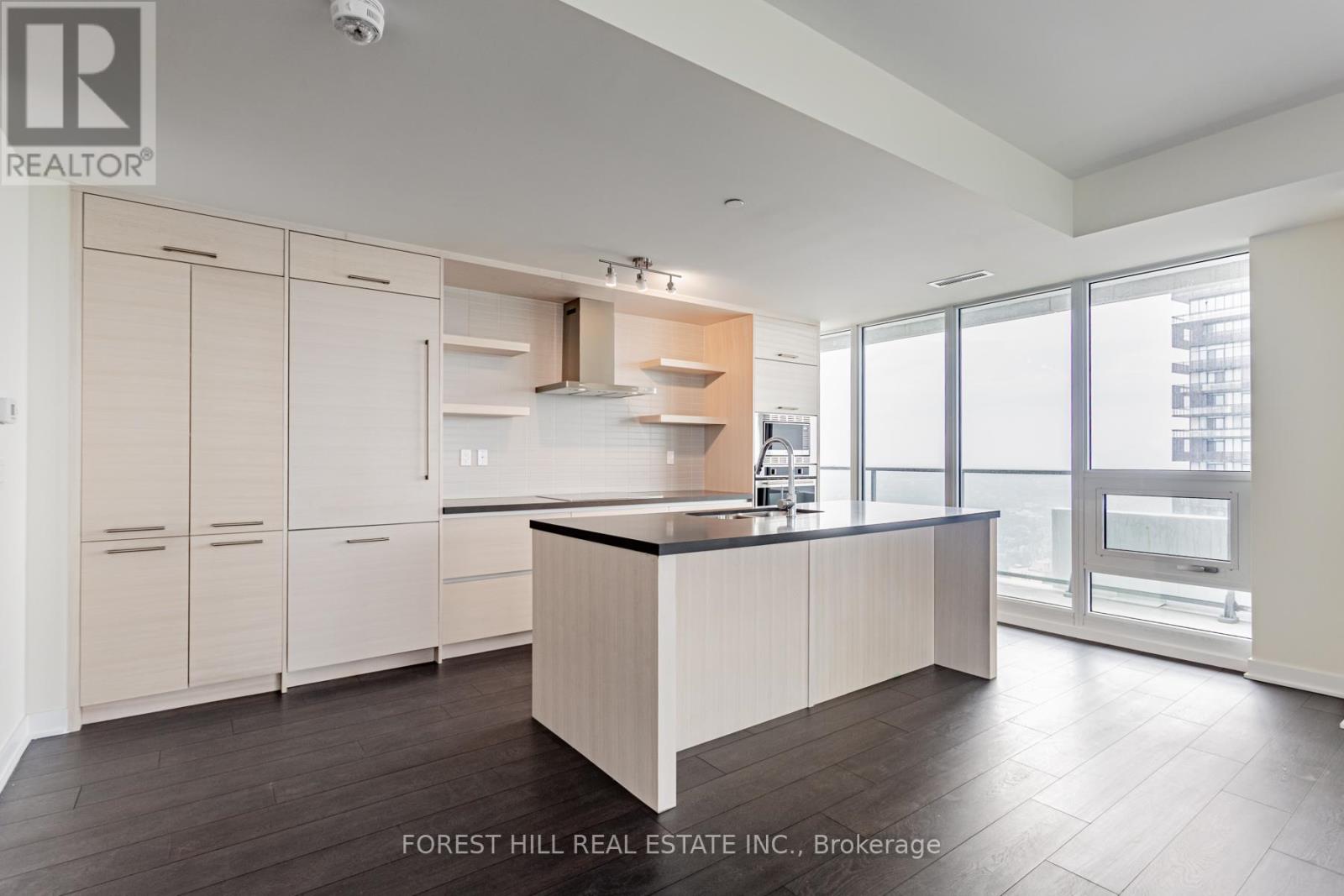 Photo 9 of 5701 2221 Yonge Street, Toronto ON