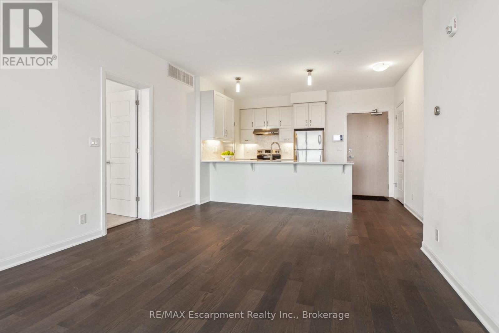 Photo 31 of 309 3028 Creekshore Common, Oakville ON