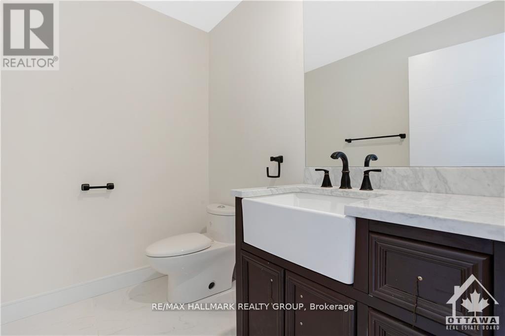 Photo 11 of 14 Thornton Avenue, Ottawa ON