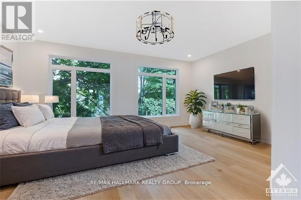 Photo 6 of 14 Thornton Avenue, Ottawa ON