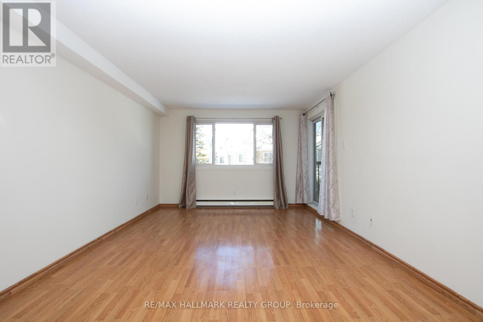 Photo 12 of 210 6376 Bilberry Drive, Ottawa ON