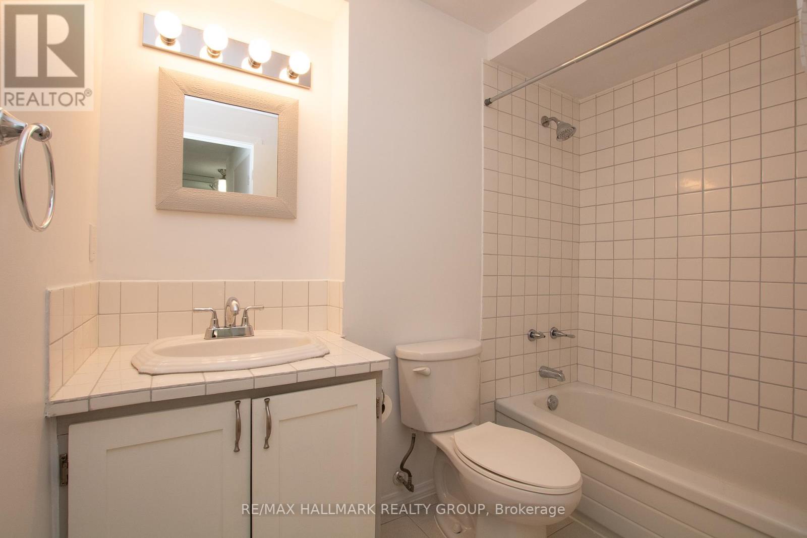 Photo 16 of 210 6376 Bilberry Drive, Ottawa ON