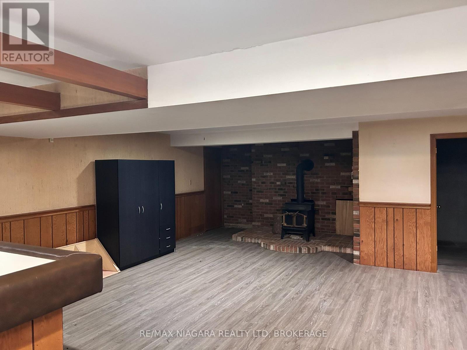 Photo 18 of 6319 Jupiter Boulevard, Niagara Falls ON