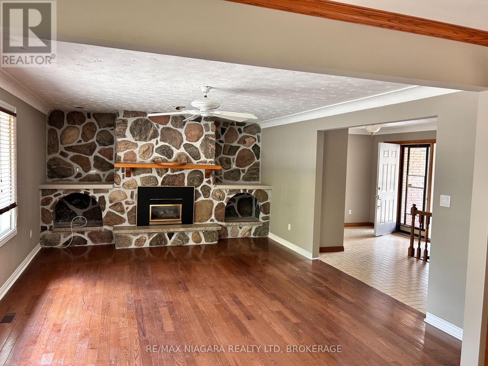 Photo 20 of 6319 Jupiter Boulevard, Niagara Falls ON