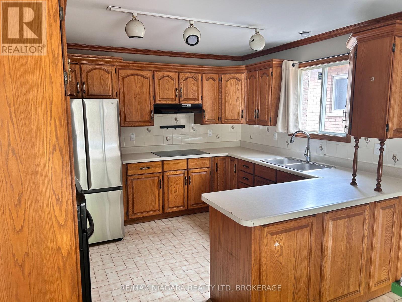 Photo 24 of 6319 Jupiter Boulevard, Niagara Falls ON