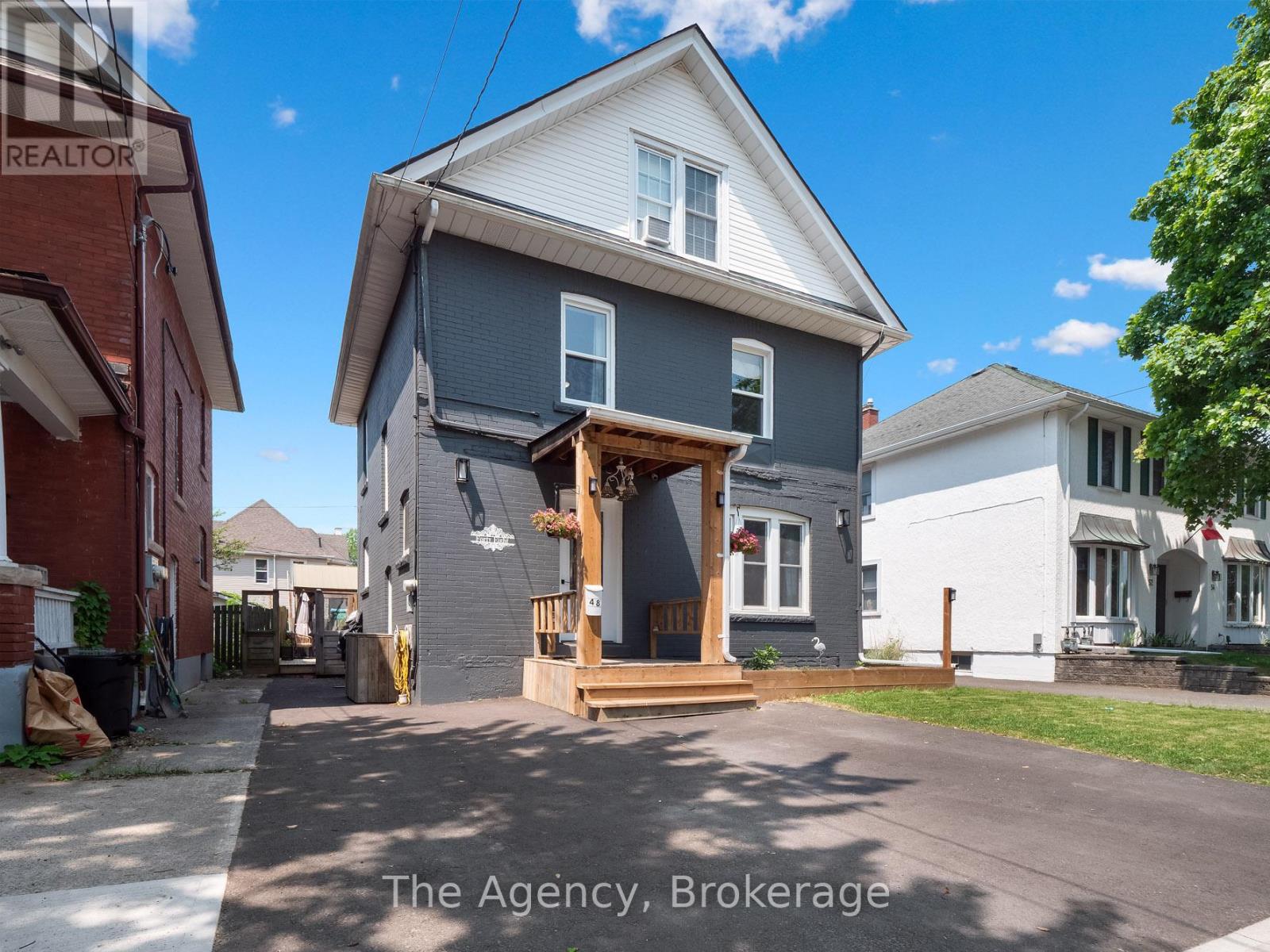 Photo 42 of 48 Grove Street, Welland ON