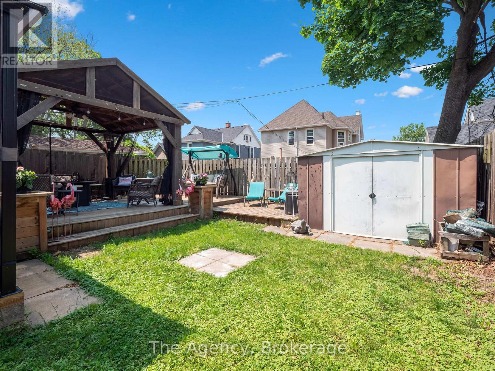 Photo 15 of 48 Grove Street, Welland ON