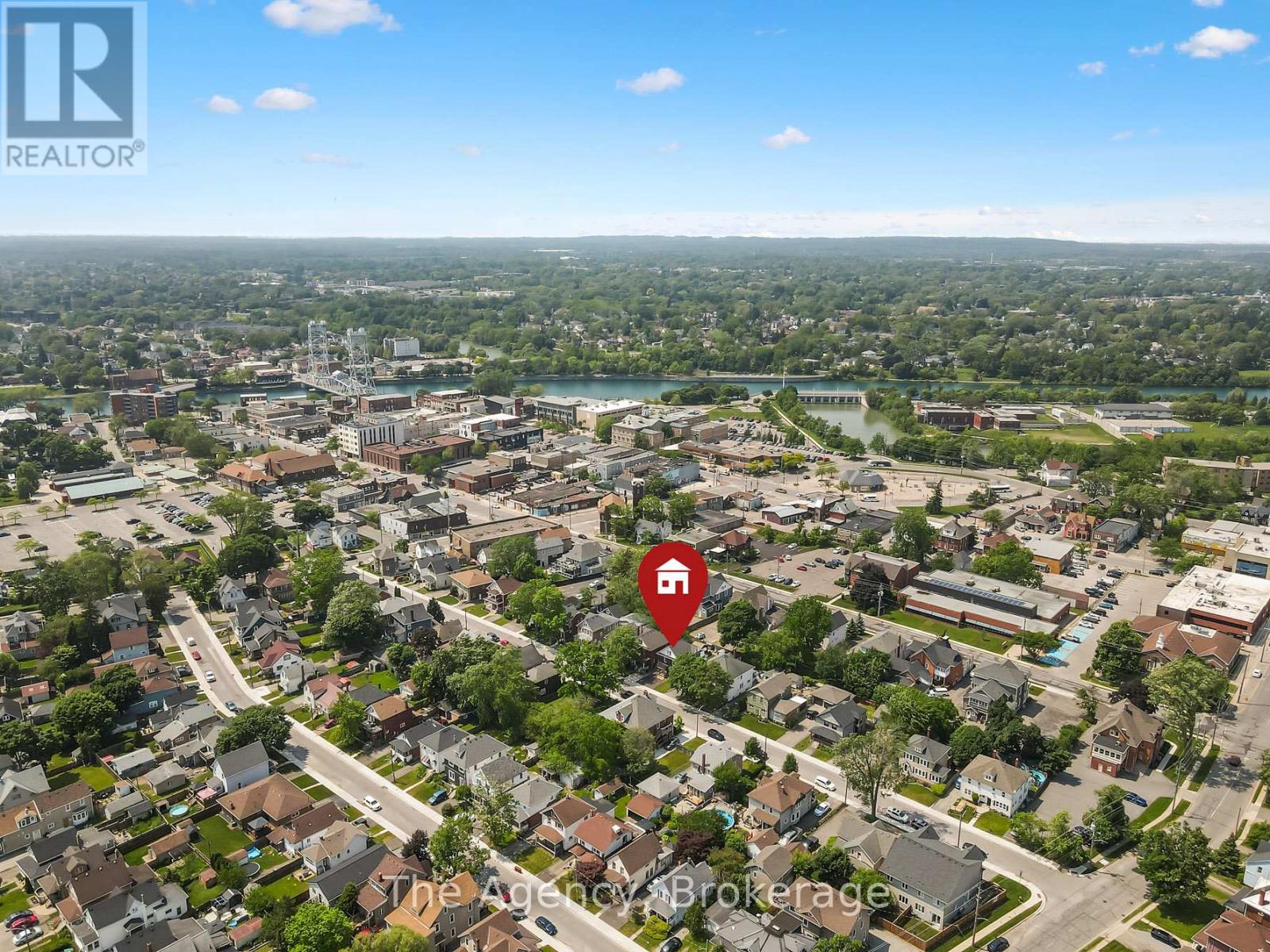 Photo 31 of 48 Grove Street, Welland ON