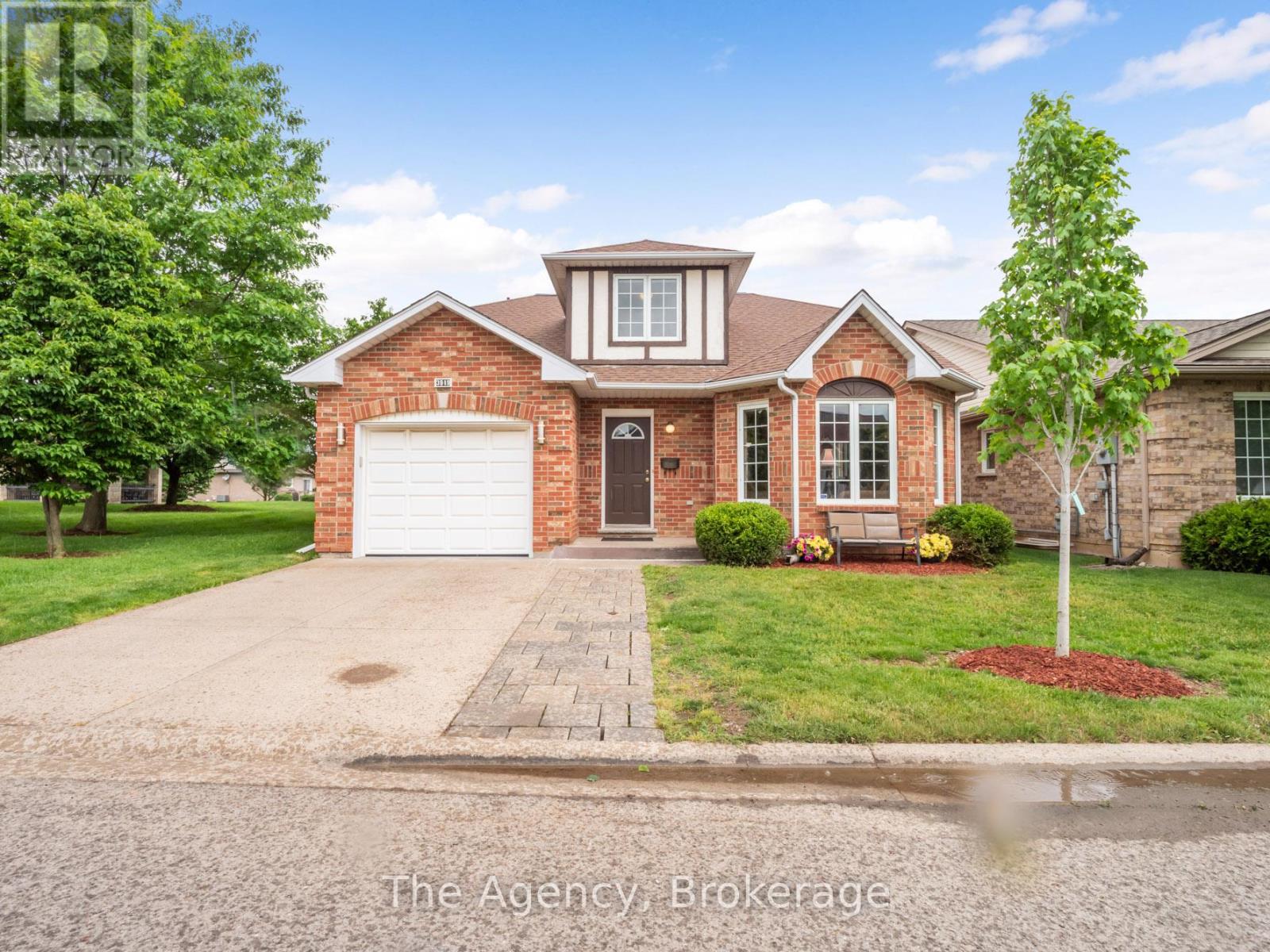 Photo 1 of 3919 Durban Lane, Lincoln ON