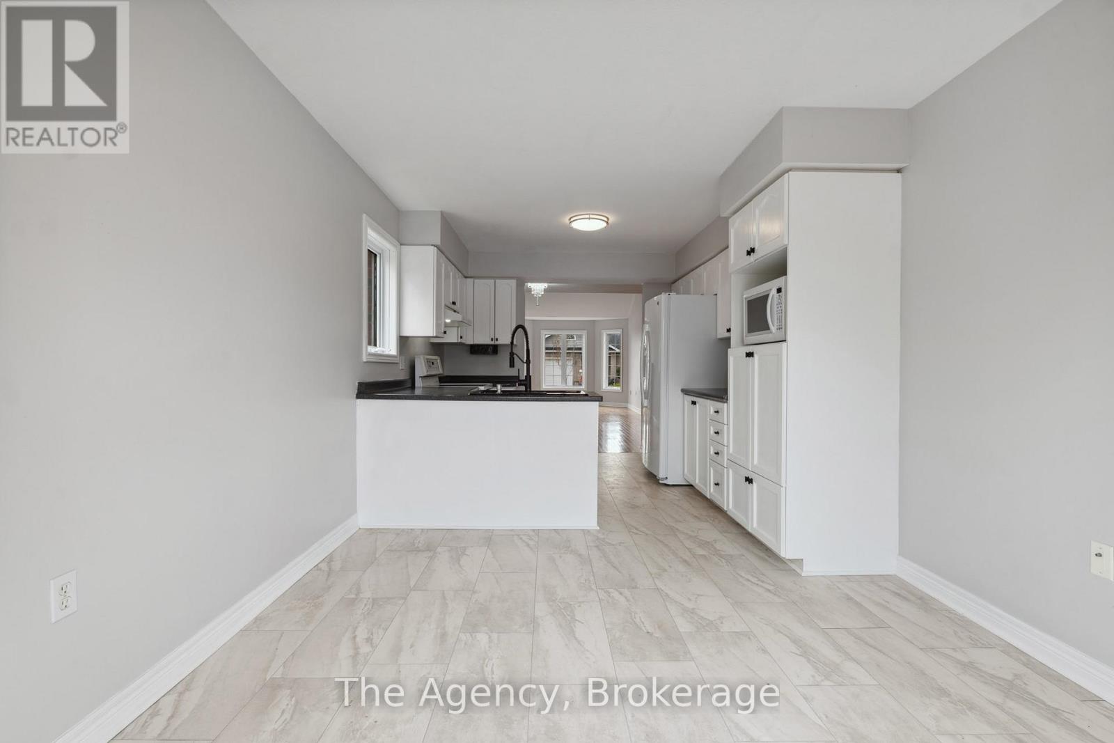 Photo 12 of 3919 Durban Lane, Lincoln ON
