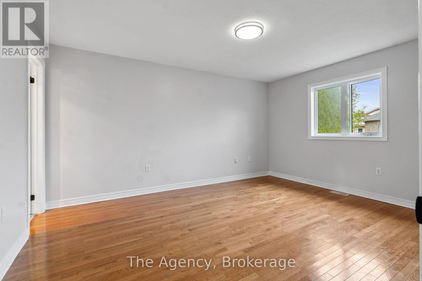 Photo 19 of 3919 Durban Lane, Lincoln ON