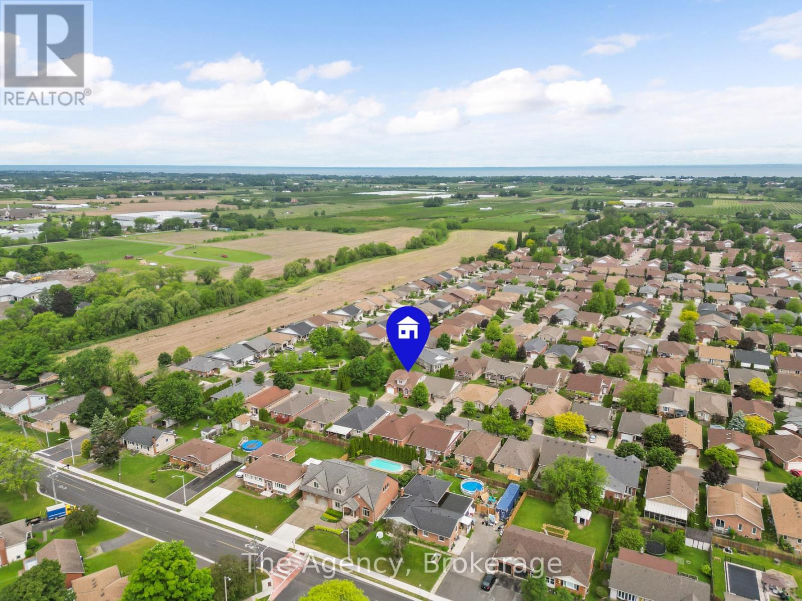 Photo 32 of 3919 Durban Lane, Lincoln ON