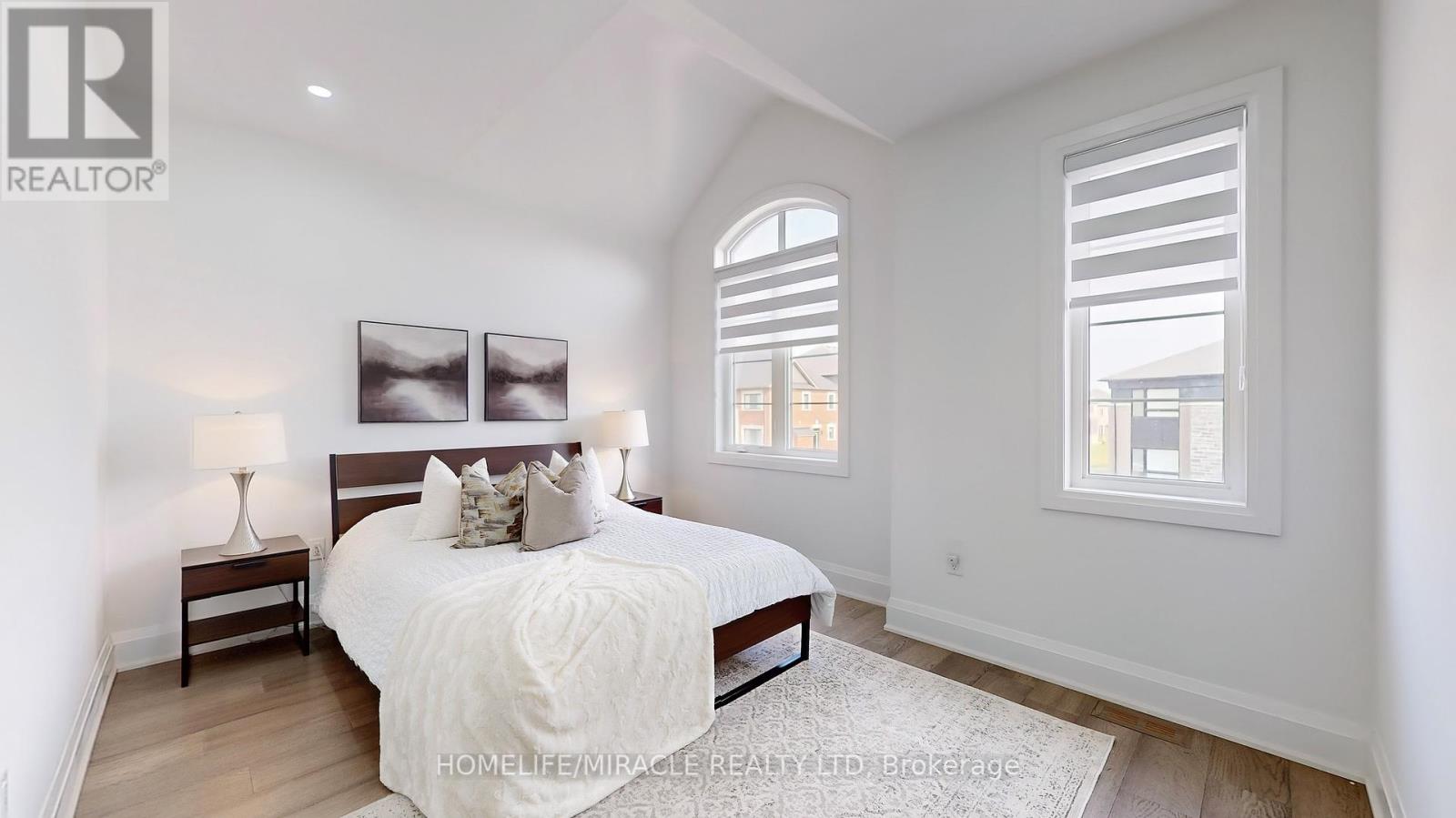 Photo 24 of 2849 Foxden Square, Pickering ON