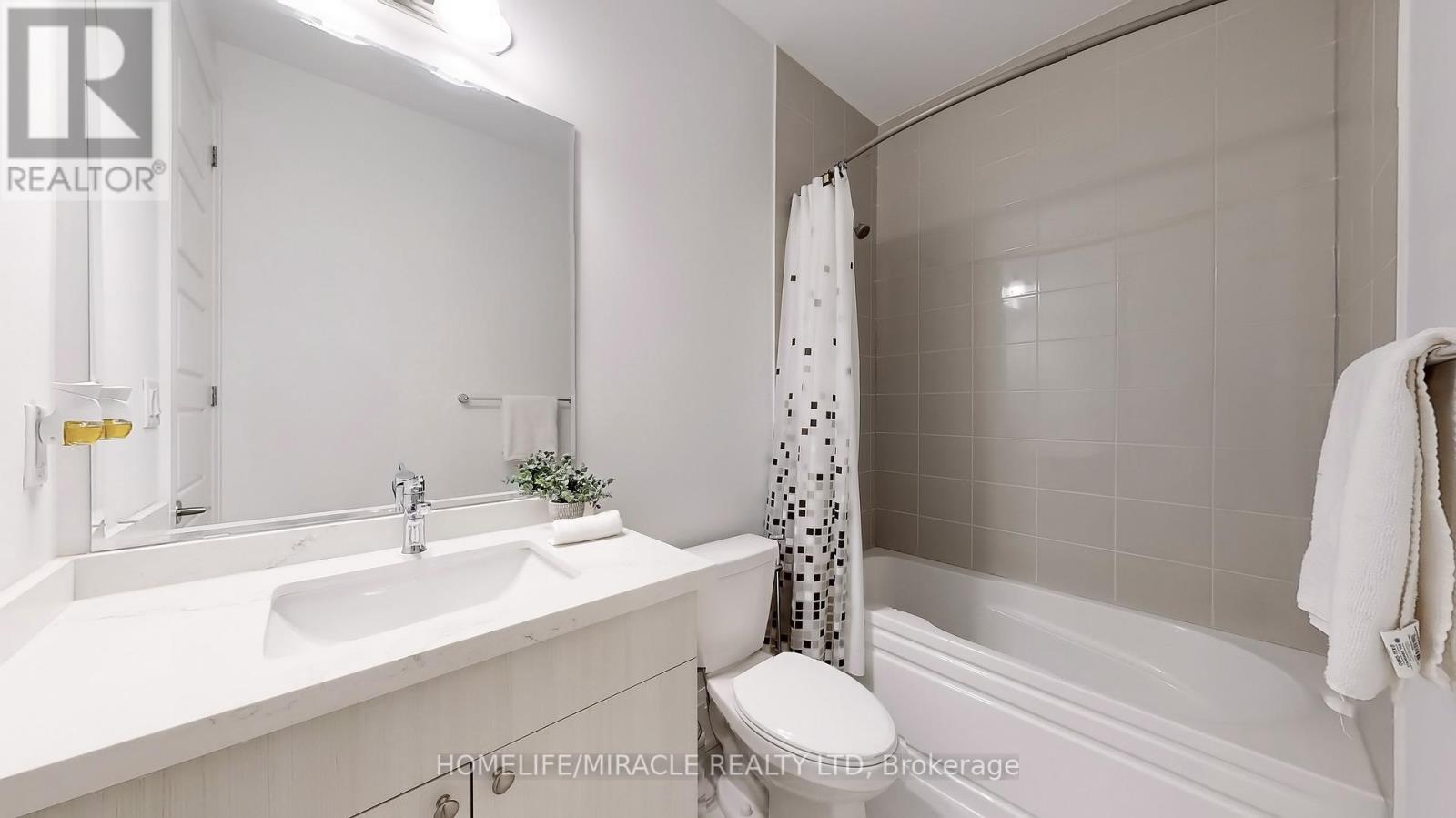 Photo 27 of 2849 Foxden Square, Pickering ON