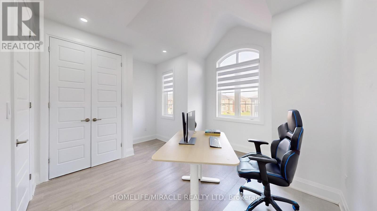 Photo 31 of 2849 Foxden Square, Pickering ON