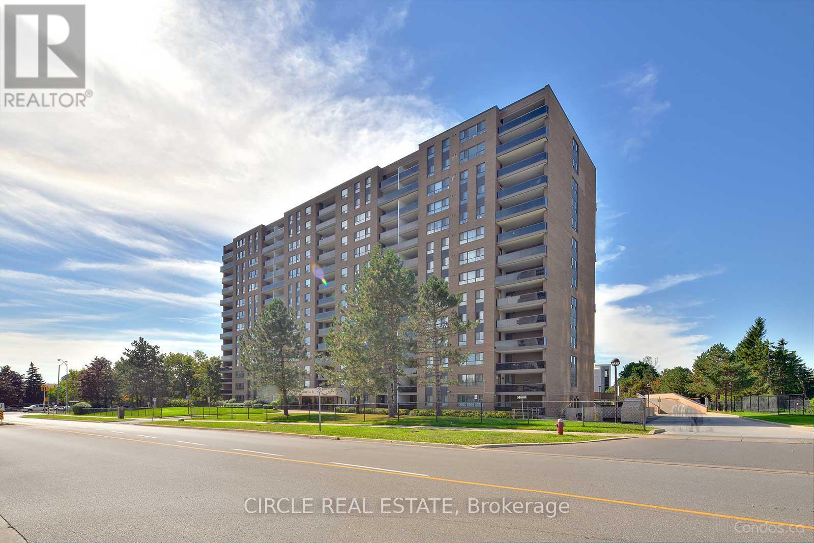 Photo 2 of 1204 4 Lisa Street, Brampton ON