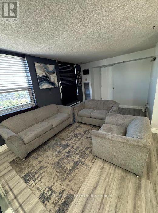 Photo 6 of 1204 4 Lisa Street, Brampton ON