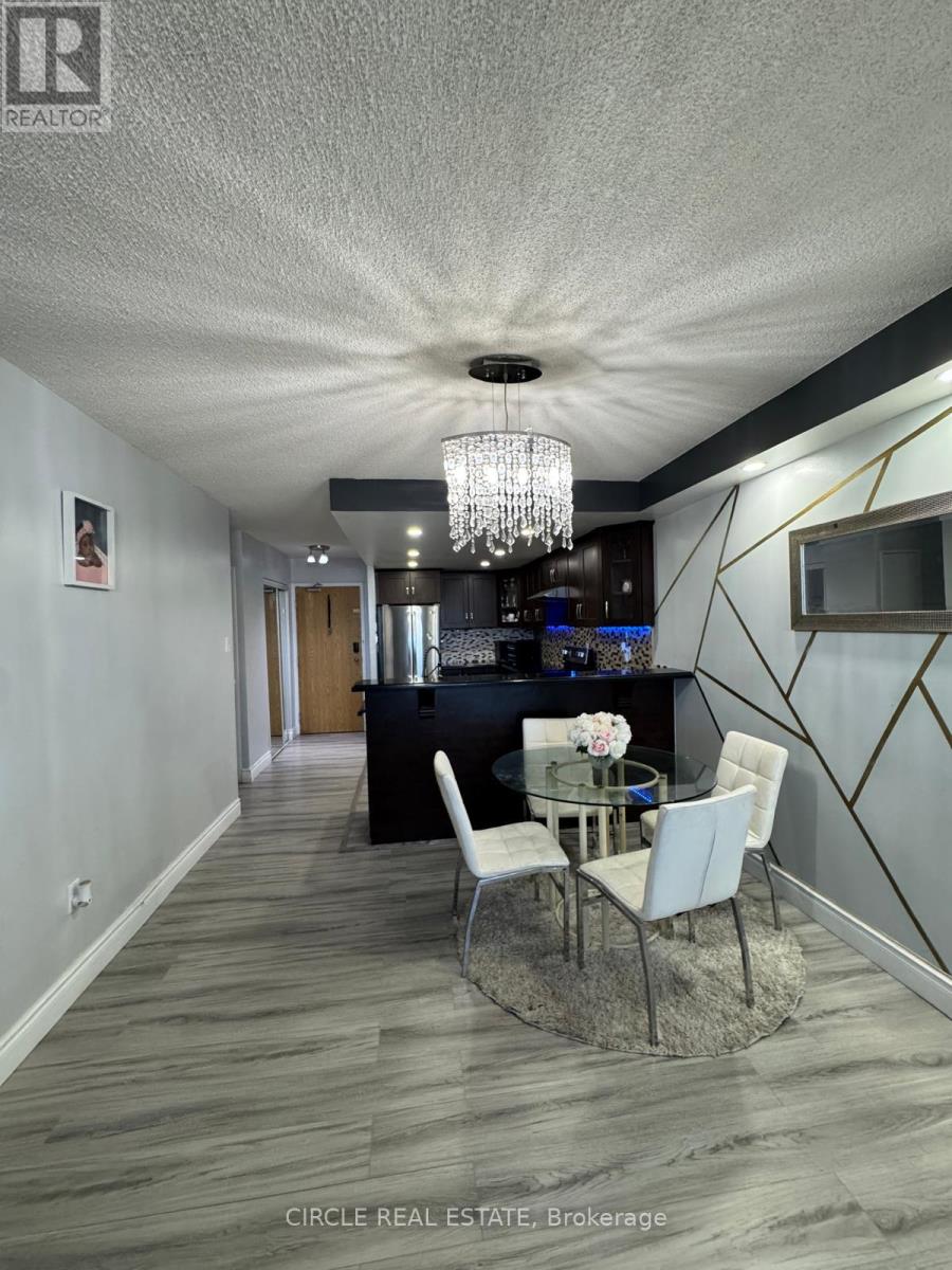 Photo 4 of 1204 4 Lisa Street, Brampton ON