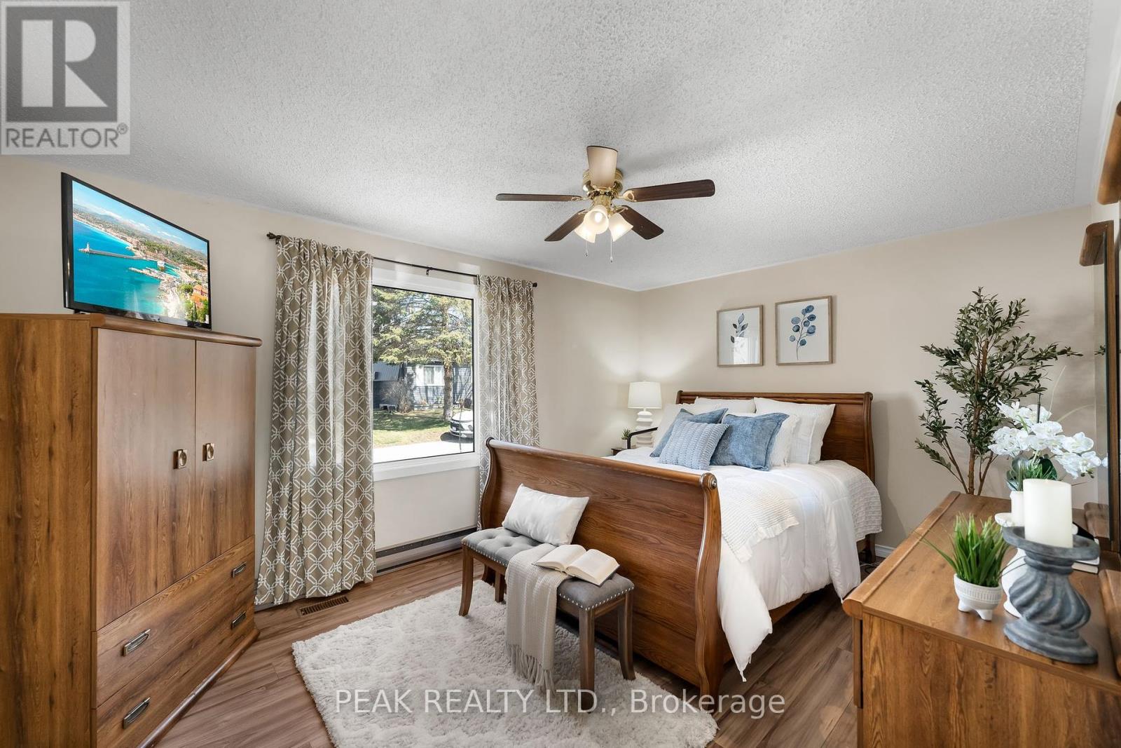 Photo 13 of 71 Bluffs Road, Clarington ON