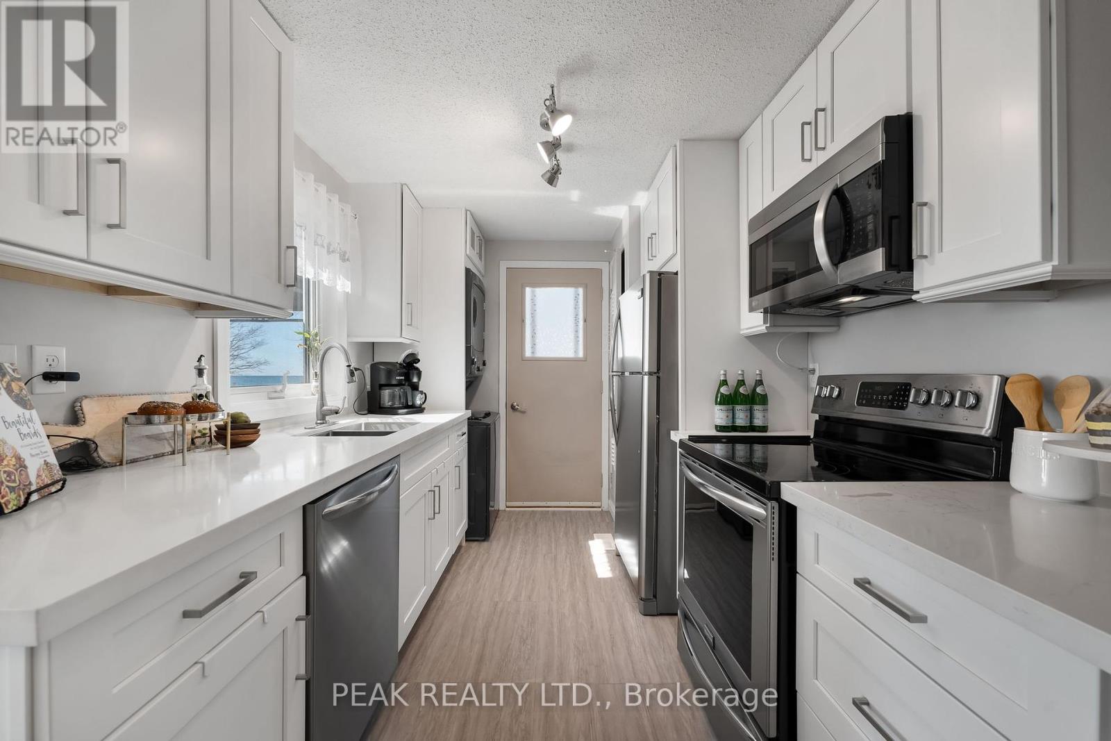 Photo 11 of 71 Bluffs Road, Clarington ON