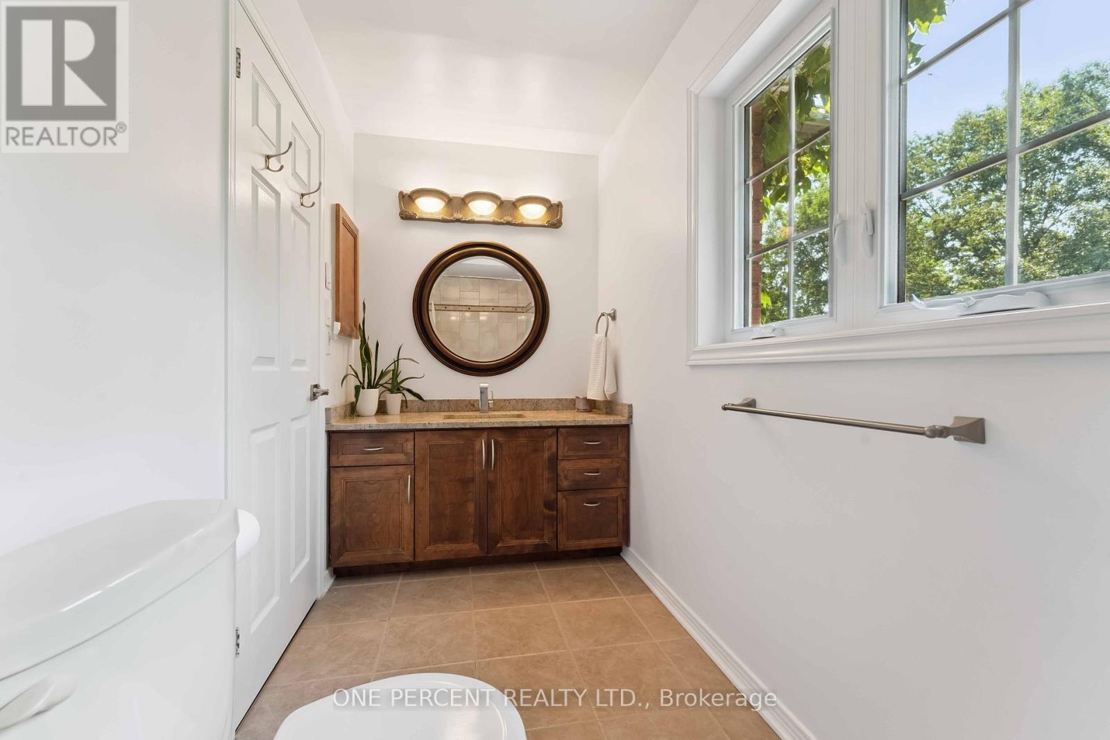 Photo 13 of 100 John Aselford Drive, Ottawa ON