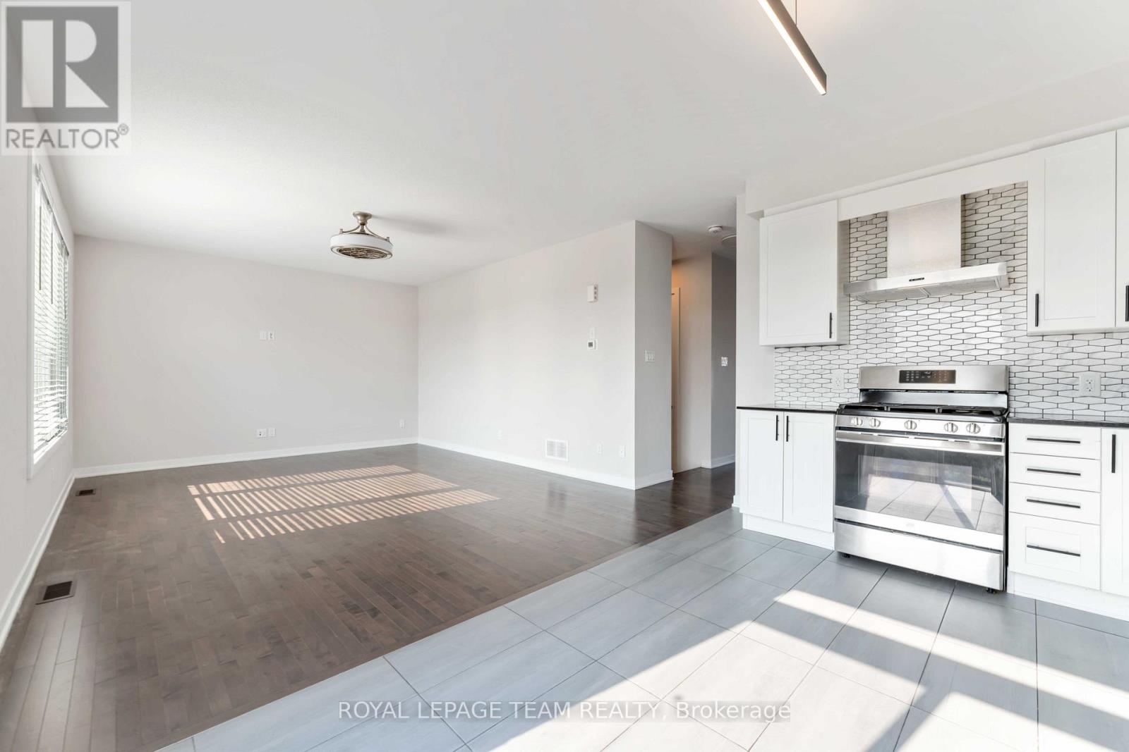 Photo 36 of 3040 Travertine Way, Ottawa ON