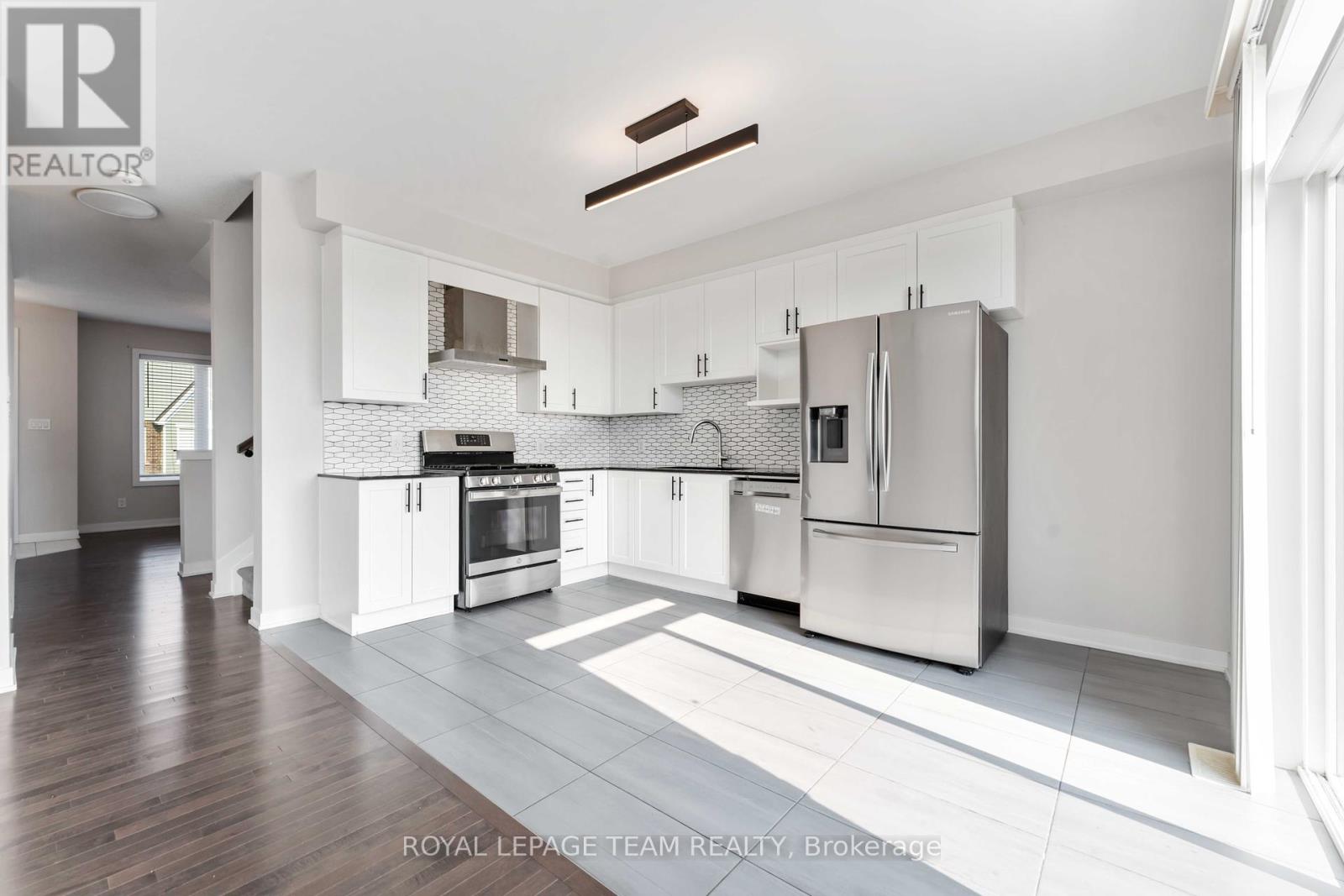 Photo 20 of 3040 Travertine Way, Ottawa ON