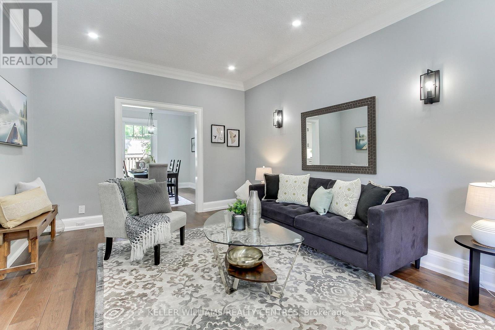 Photo 10 of 379 Park Avenue, Newmarket ON
