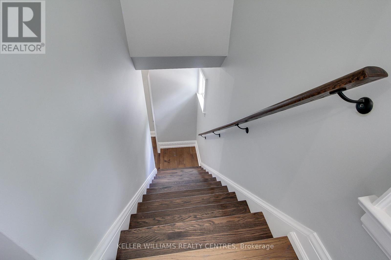Photo 22 of 379 Park Avenue, Newmarket ON