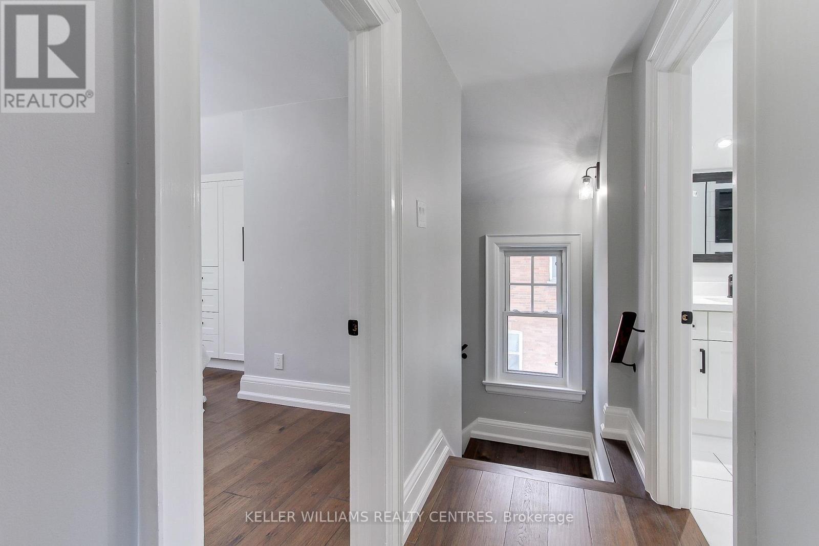 Photo 23 of 379 Park Avenue, Newmarket ON