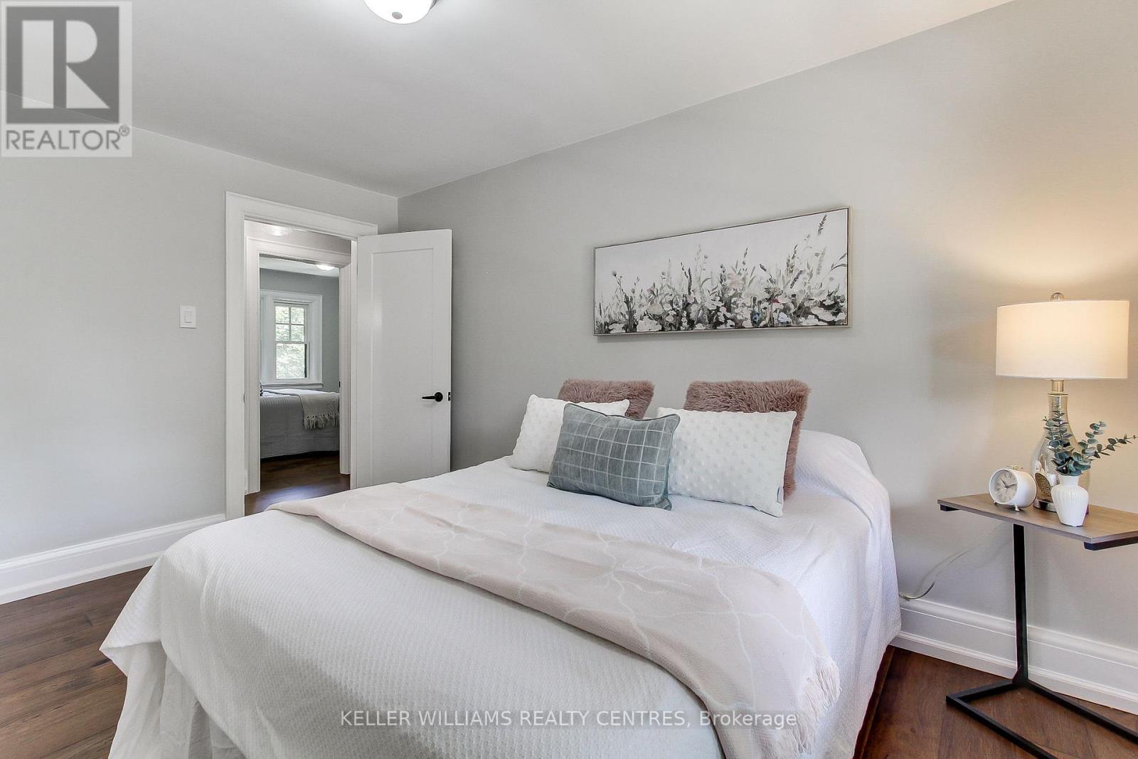Photo 30 of 379 Park Avenue, Newmarket ON