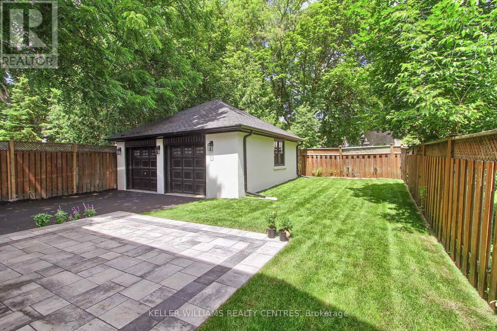Photo 38 of 379 Park Avenue, Newmarket ON