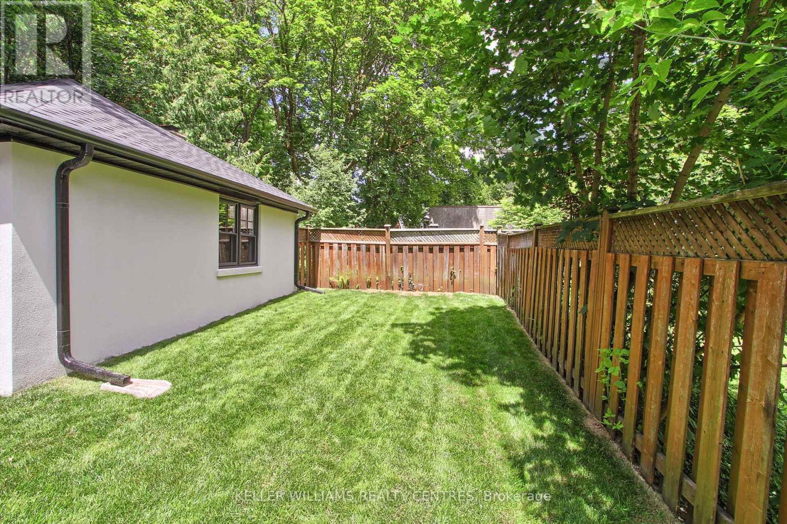 Photo 39 of 379 Park Avenue, Newmarket ON