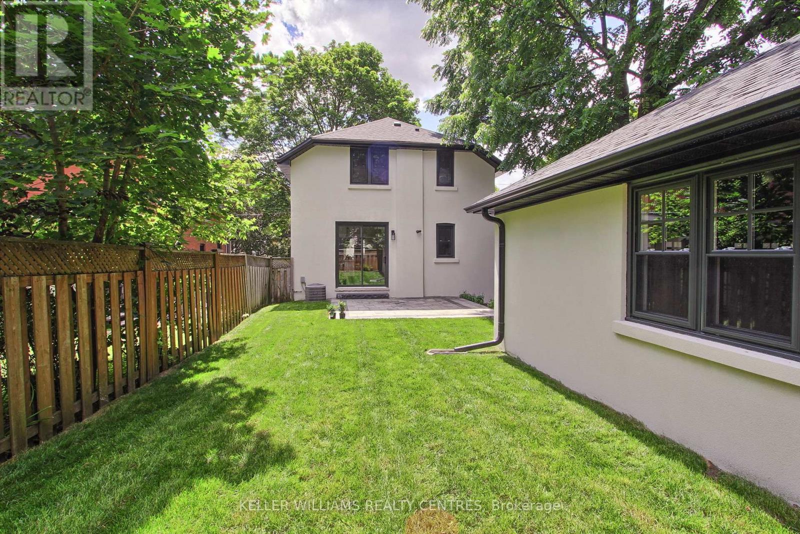 Photo 40 of 379 Park Avenue, Newmarket ON