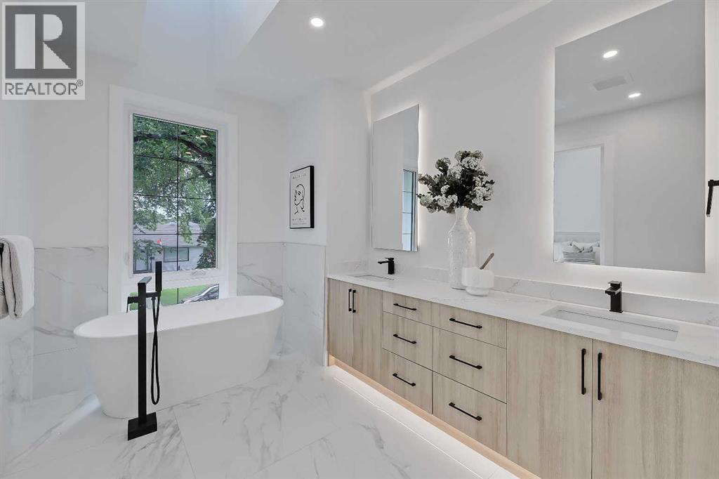 Single Family House for Sale in   Avenue Mount Pleasant Calgary 