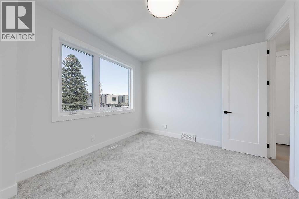 Single Family House for Sale in   Avenue Mount Pleasant Calgary 