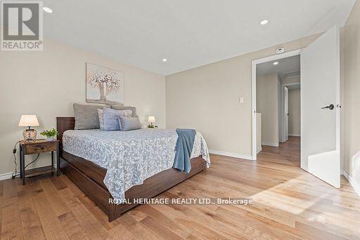 Photo 21 of 272 Phillip Murray Avenue N, Oshawa ON