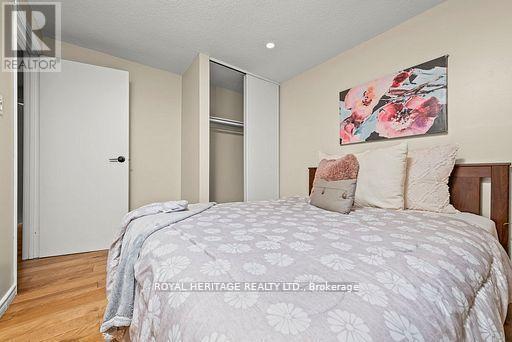 Photo 24 of 272 Phillip Murray Avenue N, Oshawa ON