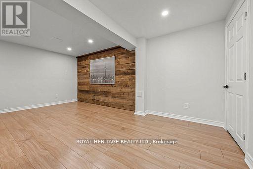 Photo 30 of 272 Phillip Murray Avenue N, Oshawa ON
