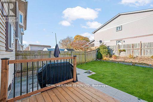Photo 36 of 272 Phillip Murray Avenue N, Oshawa ON