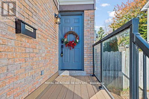 Photo 4 of 272 Phillip Murray Avenue N, Oshawa ON